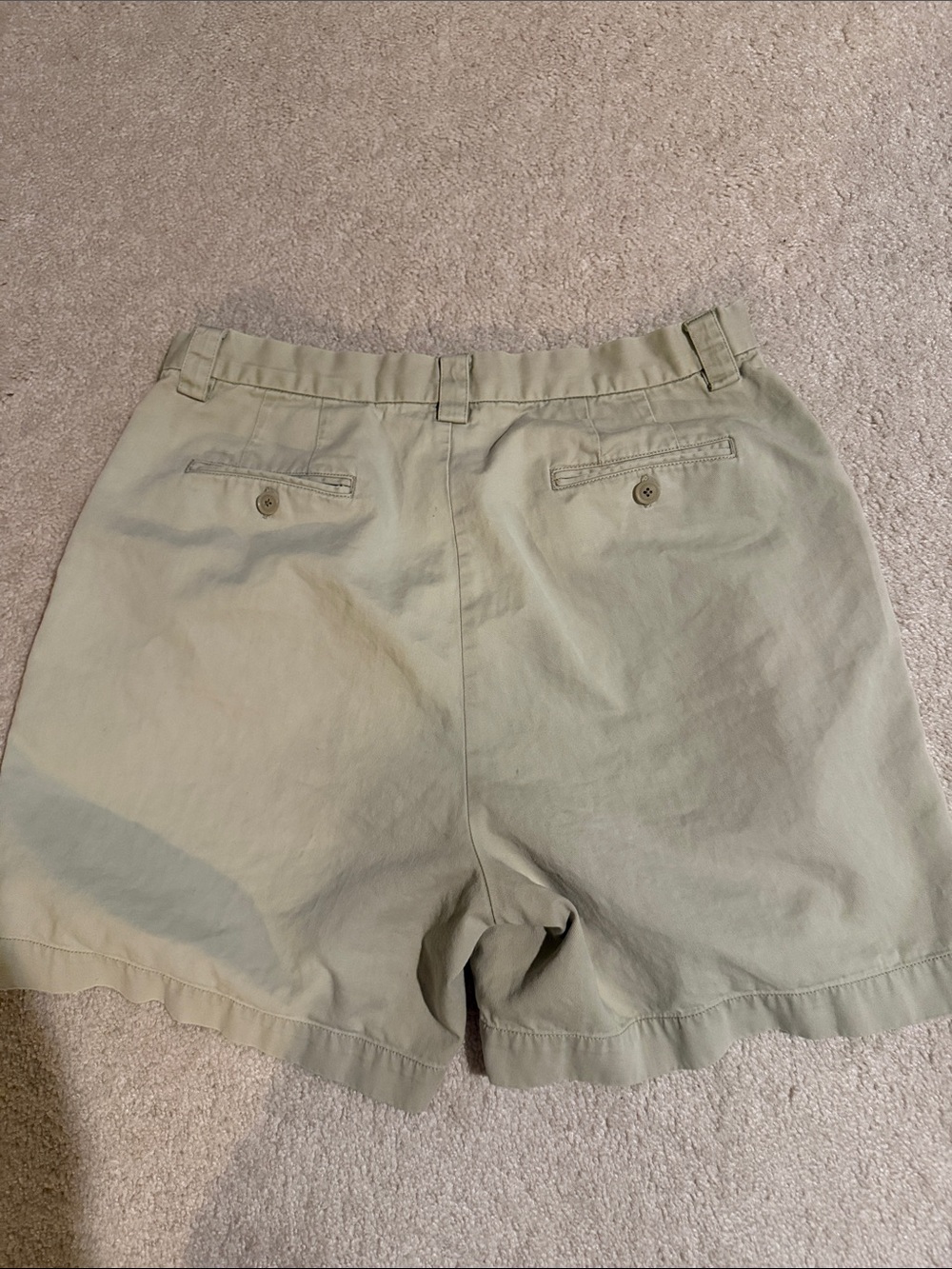 Classic Women's Light Khaki Bermuda Shorts - Picture 4 of 5